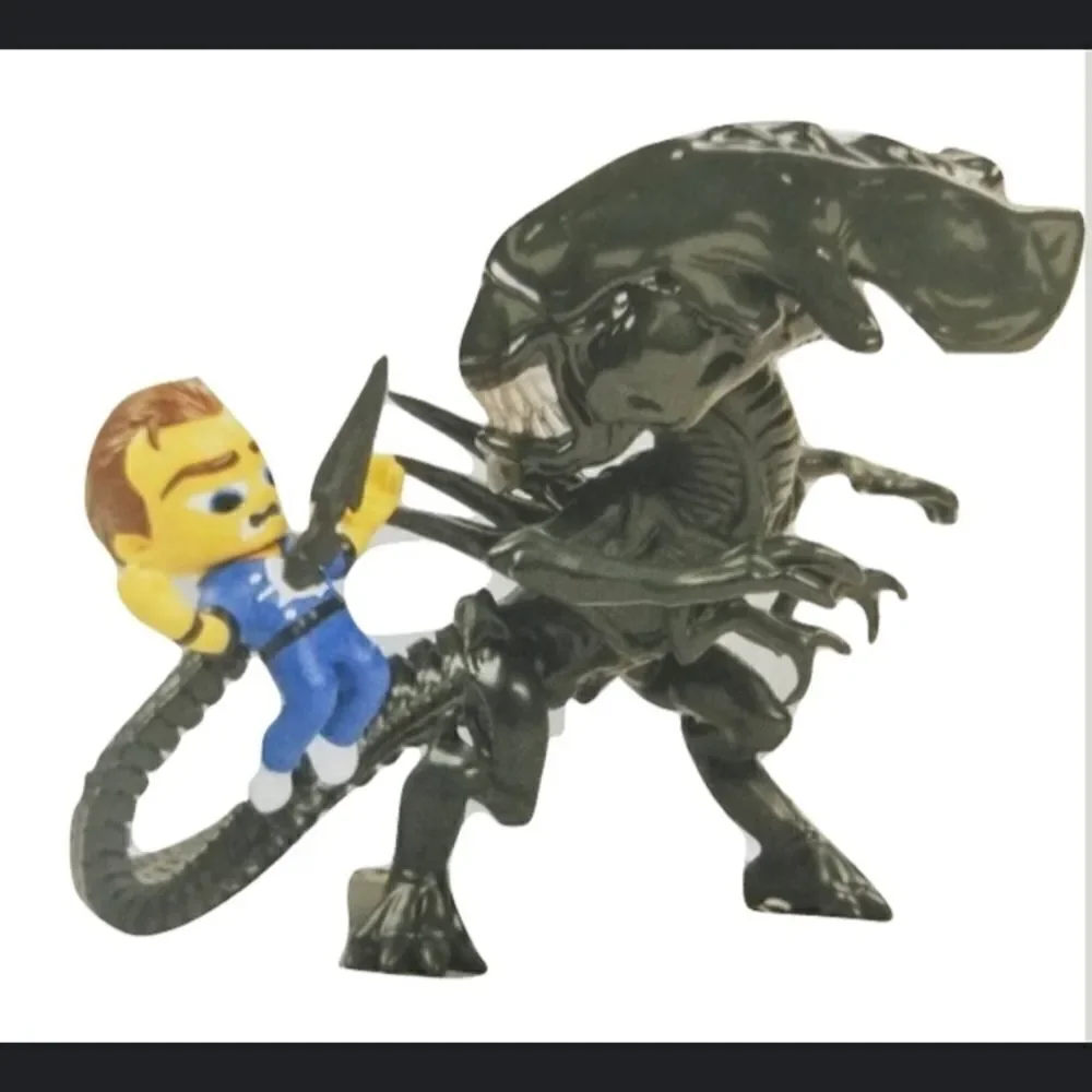 🧡🔹Loot Crate Exclusive Aliens figure